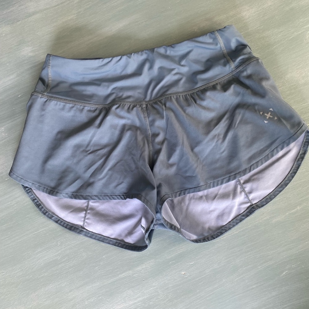 TWL athletic shorts 2.5” motion